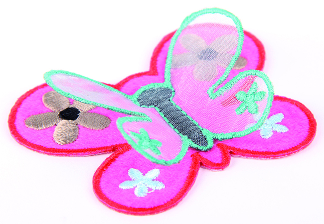 Papillon 3D, 7  /  6.7 cm.